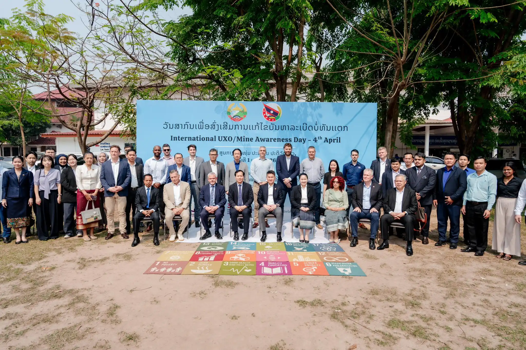 ງານສະເຫຼີມສະຫຼອງ *ວັນສາກົນເພື່ອສົ່ງເສີມການແກ້ໄຂບັນຫາລະເບີດບໍ່ທັນແຕກ (4 ເມສາ) ແລະ ພິທີປະກາດງານແຂ່ງຂັນສິລະປະແຕ້ມຮູບ ໃນນາມ ສປປ ລາວ